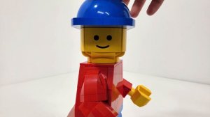 LEGO Review: 40649 Up-Scaled Minifigure (2023 Set) Who is this Strange Man?