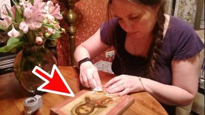 Показать тебе, как я чищу икону?Очищаю старинную икону Господь Вседержитель. Готовлю ее для вышивки