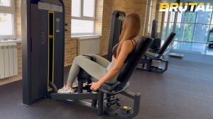 Сведение ног сидя