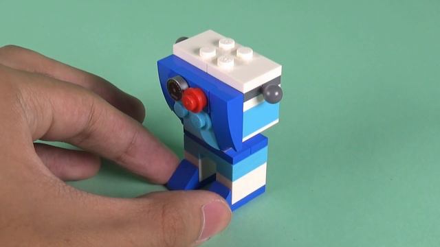 LEGO Robot Building Instructions - LEGO Classic 10402 "How To" смотреть онлайн
