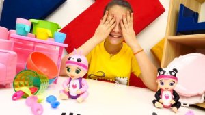 Шоу Вперед, девчонки! Мончичи играет в Tiny Toes. Видео распаковка для девочек.