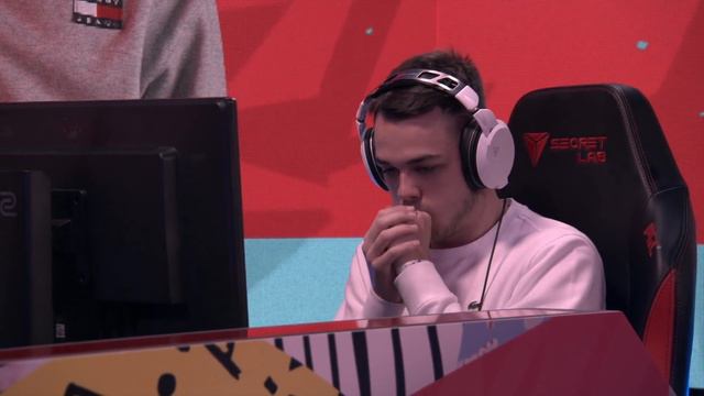 QLASH CRAZY VS NR7 | FUT Champions Cup Stage II | Grand Final | FIFA 20 Global Series смотреть онлайн