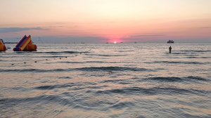 Отпуск в Анапе ч.3/ столовая с ценами кафе/ толпы народа/ смотрим концерт барабанщика/ идём домой