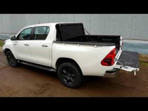 ПРО УСТАНОВКУ. Крышка HAL Hilux Revo '15+, Арабская версия с защитой стекла и вкладышем на борт.
