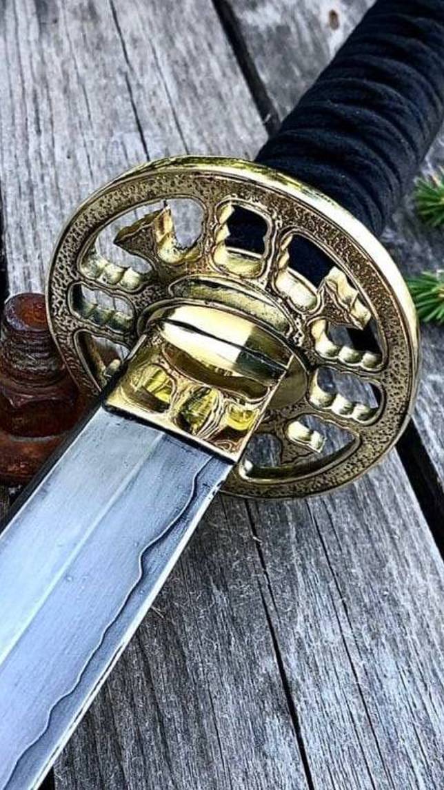 Обзор на Катана из Трехслойного Ламината смотреть онлайн