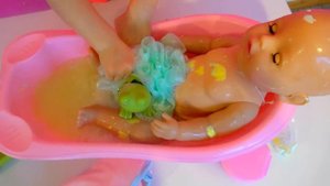 Кукла Беби Бон Катя.Купаем пупсика. Катя и Эльвира Мамы и Дочки DOLL BABY BORN KIDS