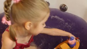 купаемся в Gelli baff bubble gum. Gelli baff Pop Corn