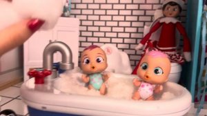 Cry baby doll Snow Bath! ☃️
