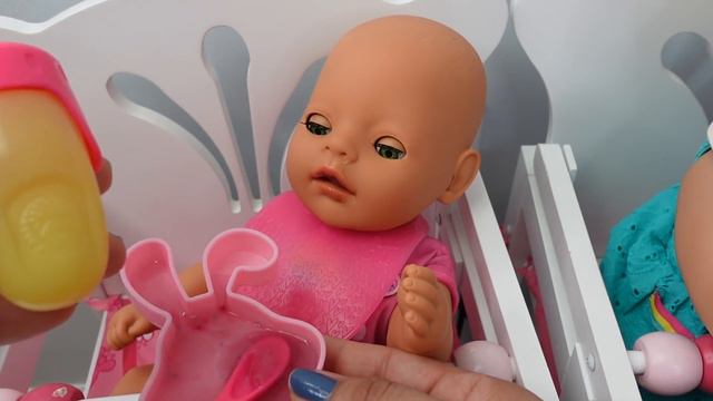 New Baby Born Lil Girl Evening Routine Feeding and changing baby doll смотреть онлайн