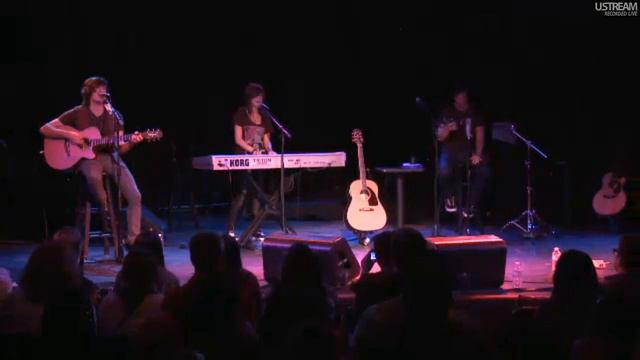 Christina Grimmie live at Selena Gomez' UNICEF-concert (all 3 songs + Sel's introduction)
