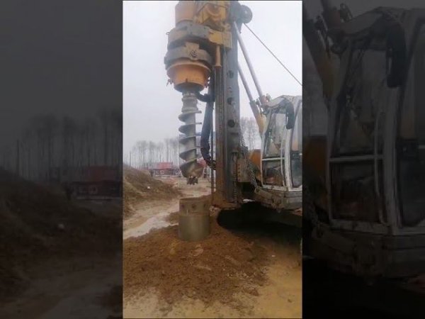 Бурение скважин  #automobile #excavator #labrador #drill #drilling