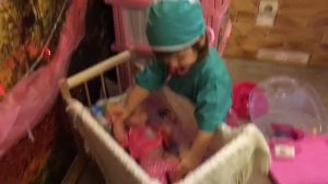 Кукла заболела / The doll is sick
