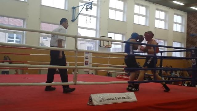 Pavel Kašpar vs Richter, trenér Daniel Vencl a Petr Koubek, Boxing Poděbrady смотреть онлайн