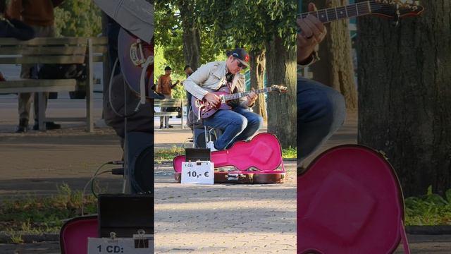 Magische Gitarre 🎸 #kultur #berlin #gitarre #musik #alex #spaß #walk #sightseeing