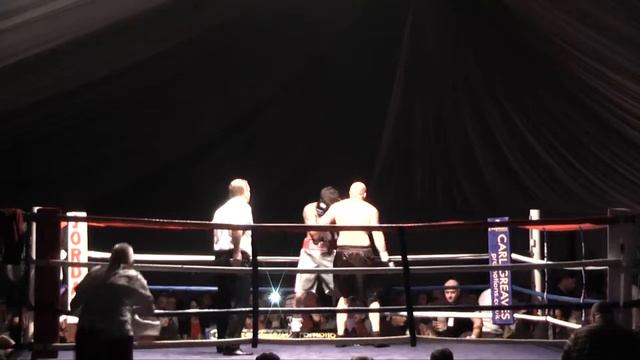 Tony Cruise v James Oliphant смотреть онлайн