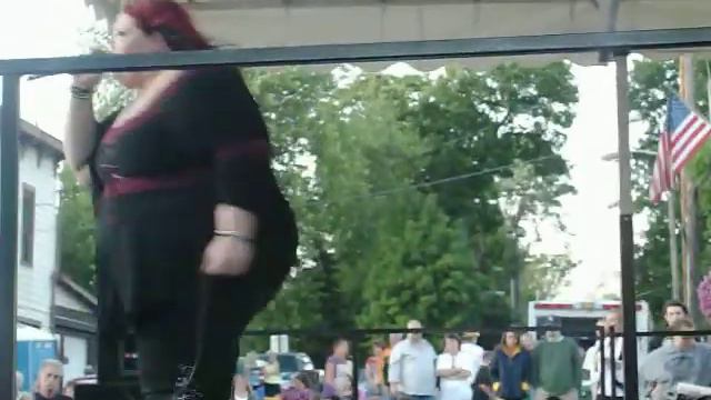 Bring Me To Life- Jarah (Live 2009 Garrettsville Idol) смотреть онлайн