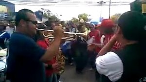 Golpe de Estado en Honduras 5 de julio 2009   alegria de los manifestantes en espera de su presiden