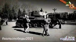 с берез неслышен