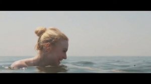Hot 🔥 Elizabeth Olsen and Dakota Fanning🔥