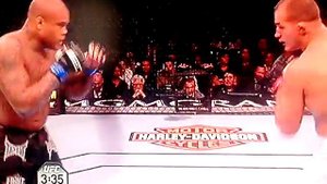 UFC Full fight dos Santos vs yvel