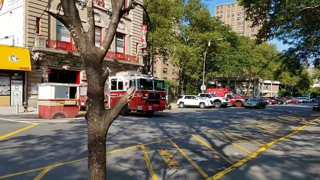 FDNY Engine 60 "Green Berets" Responding From Quarters In Mott Haven, Bronx смотреть онлайн
