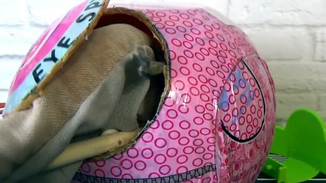 БАБУЛЯ В ЛОВУШКЕ. КУКЛЫ ЛОЛ СПАСЛИ ОГРОМНЫЙ ЛОЛ СЮРПРИЗ ДЕКОДЕР. #Мультики #куклы #ЛОЛ #LOL SURPRIS смотреть онлайн