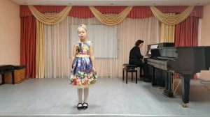 Ковалева Сладислава, 8 лет, муз. П.Чайковского, сл. Эм.Александровой «Старинная французская песенка