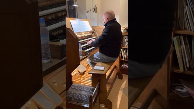 No. 1 from 6 short Preludes and Postludes by Charles Villiers Stanford. смотреть онлайн