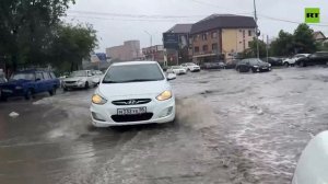 Центральные улицы Махачкалы подтоплены из-за мощного ливня