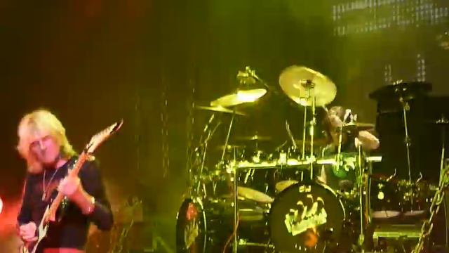 Judas Priest - Painkiller - Live In Moscow 2012 смотреть онлайн