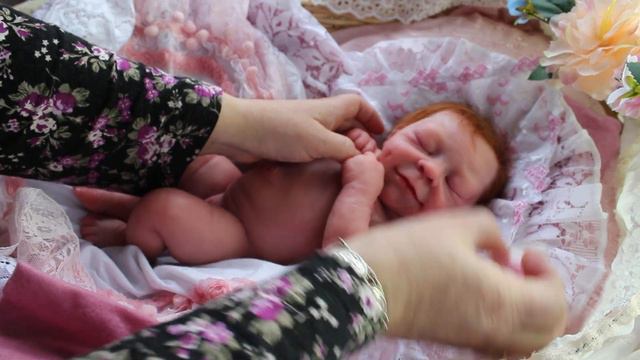 Silicone preemie baby-doll Sweet Dreams. смотреть онлайн