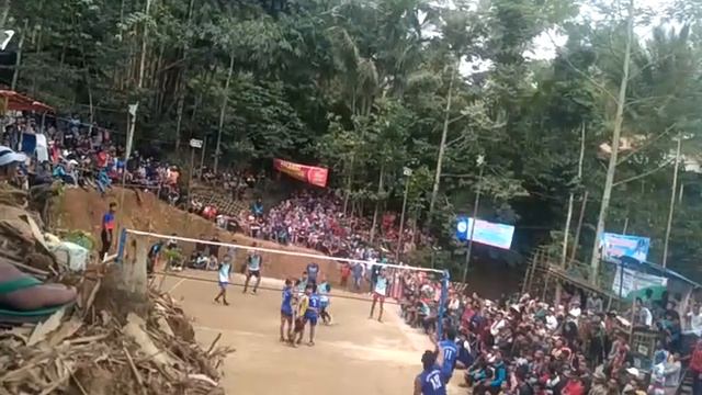penonton heboh antar tuan rumah Bayu Sastro,didik petrik, vian Bangor vs sapi balap, predator, agun