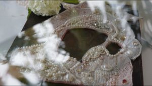 Что сделать, чтобы риза смотрелась благородно и дорого? Представить, что вышиваете свадебное платье