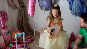 ДЕНЬ РОЖДЕНИЕ НИКОЛЬ ВСЕ ПРИНЦЕССЫ ДИСНЕЯ ОТКРЫВАЕМ МНОГО ПОДАРКОВ HAPPY B-DAY PRINCESS