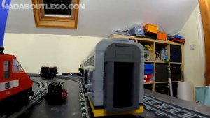 LEGO Trains Santa Fe Diesel Locomotive 10020.