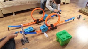 Hot Wheels Track Builder Power Booster Kit DGD30. Супер трек с усилителем мощности. часть 2.