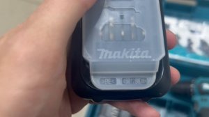 Шуруповерт Makita