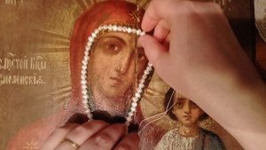 Разбор вышивки бисером старинной иконы. Вышивает Наталья Головицкая