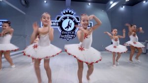 Last Christmas - Best Dance by Little Kids 3-5 Years Old