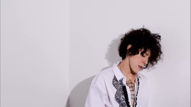 Lost On You - LP [ HOUR LOOP ] смотреть онлайн