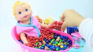 Learn Colors with Baby Dolls