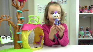 Fingerlings Glitter Monkey. Интерактивная игрушка обезьянка Кики.