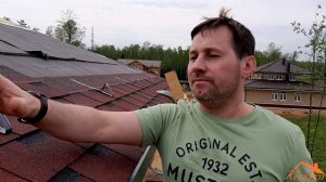 Гибкая черепица Shinglas на вальмовой кровли