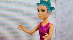 Семейка COSMIC QUEEN Куклы ЛОЛ СЮРПРИЗ! Видео с игрушками LOL Family Surprise Dolls