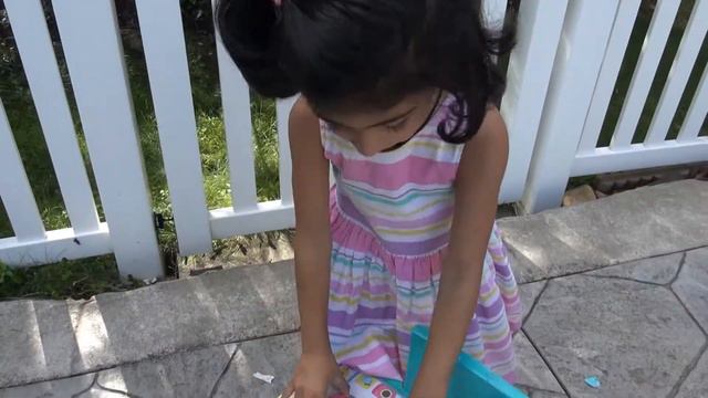 M&G Unboxing : Kindi Kids Rainbow Kate смотреть онлайн