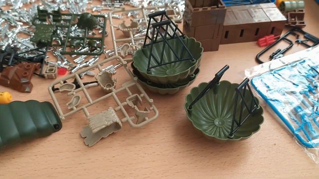 Куча лего оружия -  lego weapons