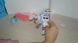 Играем в бумажные куклы. ЛОЛ. Повторяем за Малинка Пружинка и за Kotya Sofia