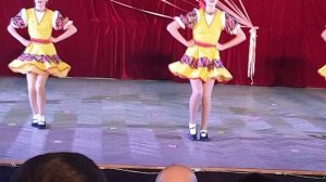 Радость.  В Роще калина '#upskirt#русский#танец