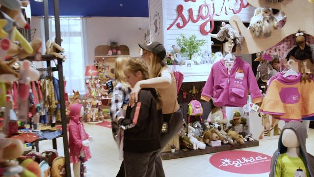 РАСПАКОВКА ПОДАРКОВ, САМАЯ БОЛЬШАЯ ИГРУШКА В РОССИИ! СКОЛЬКО ПОТРАТИЛИ НА ИГРУШКИ #влог #распаковк смотреть онлайн