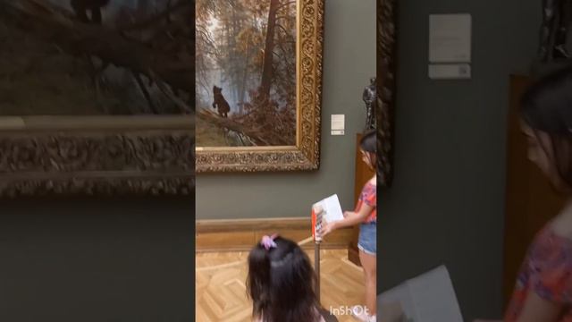 Третьяковская галерея-это рай для школьников. Они узнают все картины! Москва, 14.06.2022 смотреть онлайн